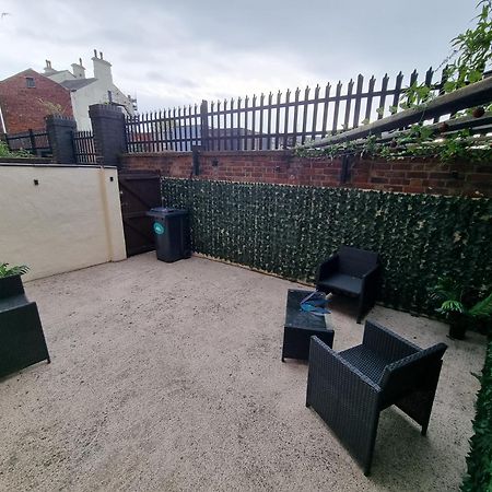 Spacious 2 Bed Appartment Next To Bae With Spa Bath Barrow-in-Furness Exterior photo