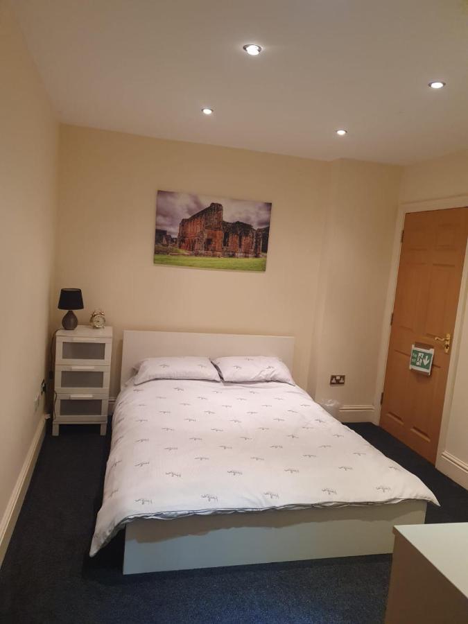 Spacious 2 Bed Appartment Next To Bae With Spa Bath Barrow-in-Furness Exterior photo